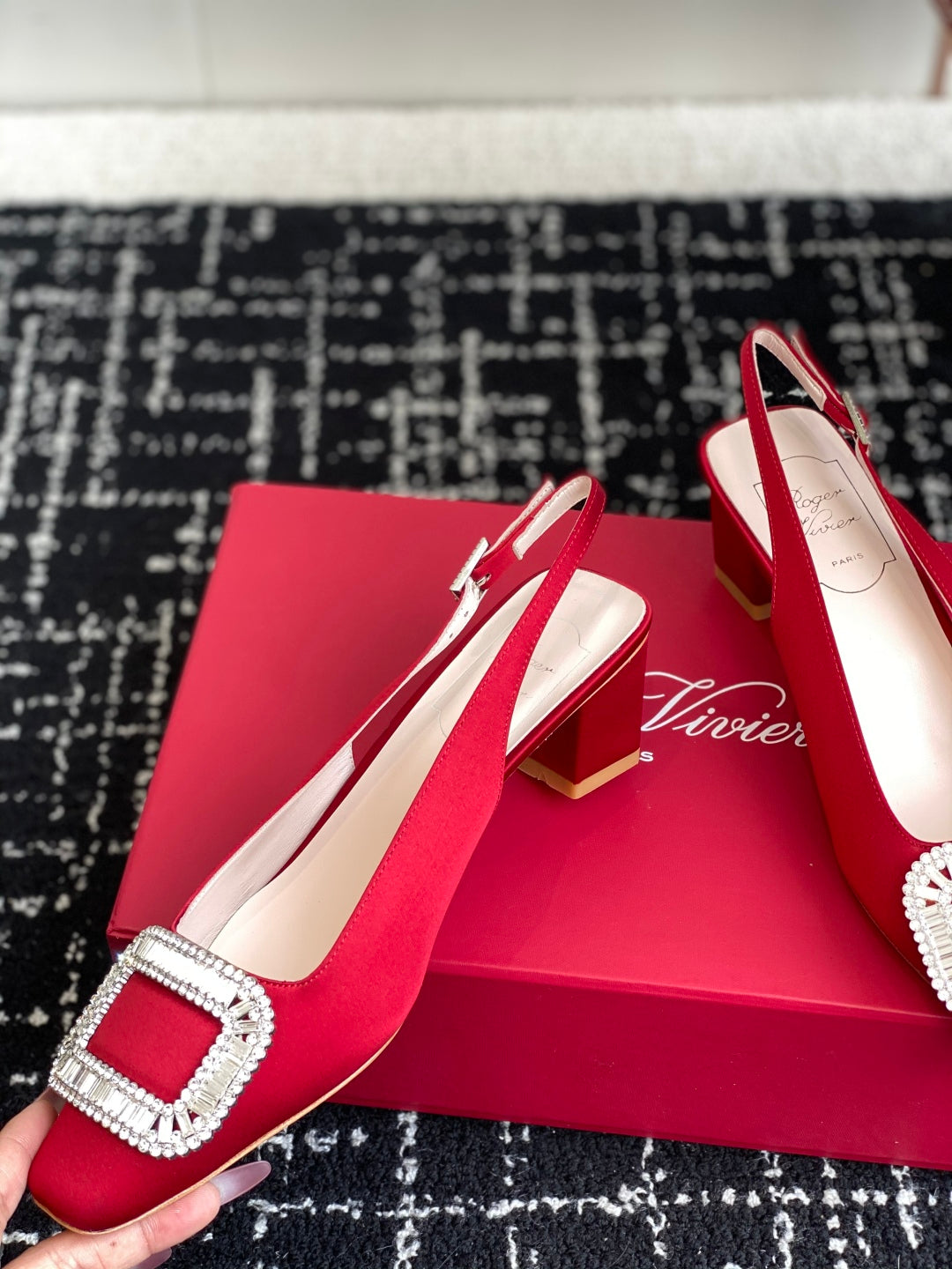 ROGER VIVIER 25S VIVIER SLINGBACK 45MM IN BRIGHT RED SILK EMBELLISHED CRYSTALS - 34