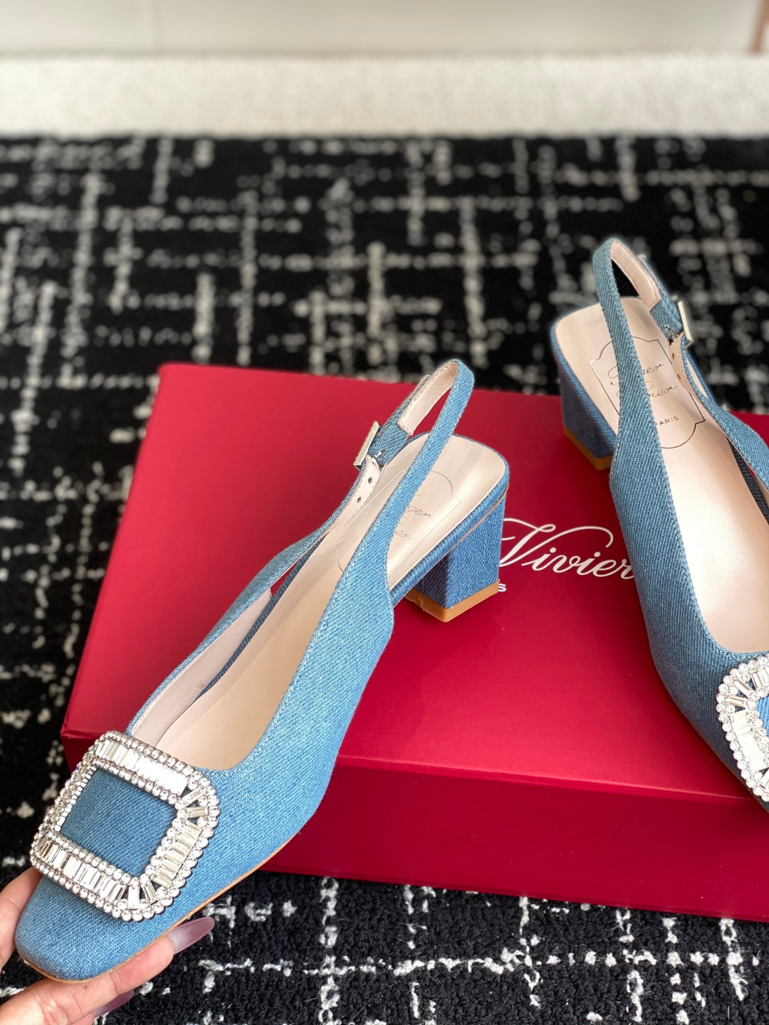 ROGER VIVIER 25S VIVIER SLINGBACK 45MM IN BLUE DENIM EMBELLISHED CRYSTALS - 34