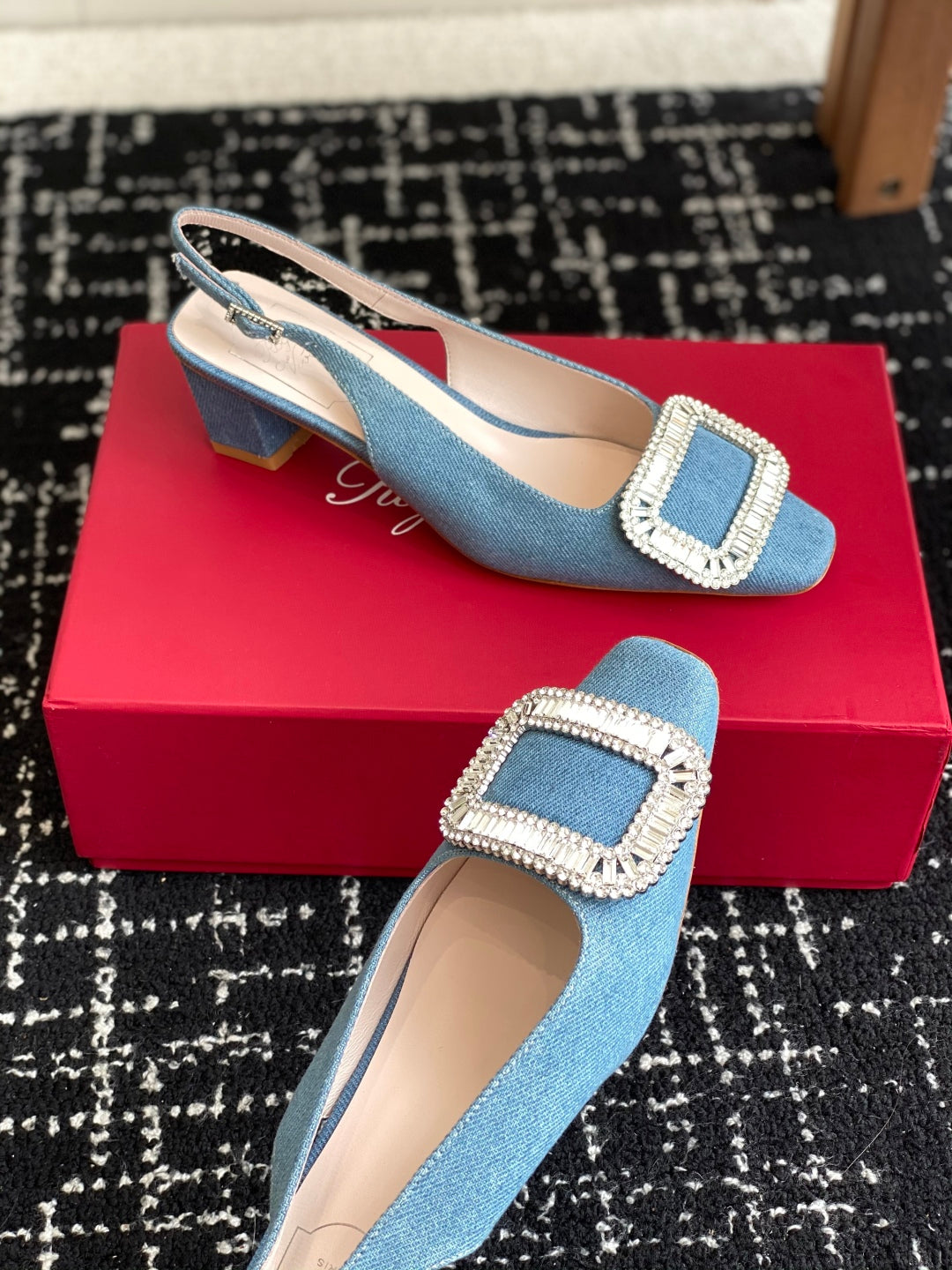 ROGER VIVIER 25S VIVIER SLINGBACK 45MM IN BLUE DENIM EMBELLISHED CRYSTALS - 34