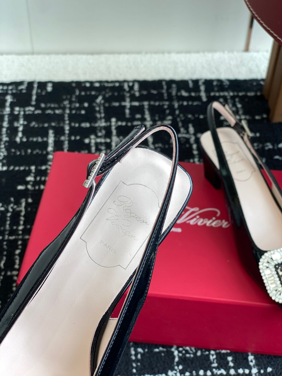 ROGER VIVIER 25S VIVIER SLINGBACK 45MM IN BLACK CALFSKIN EMBELLISHED CRYSTALS - 34
