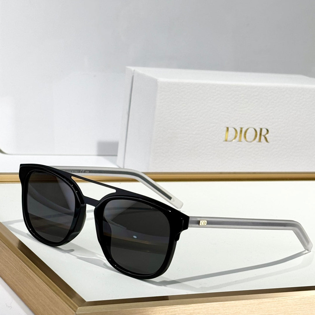 MONTAIGNE SUNGLASS BLACKTIE221S IN ACETATE - Black/Smoke