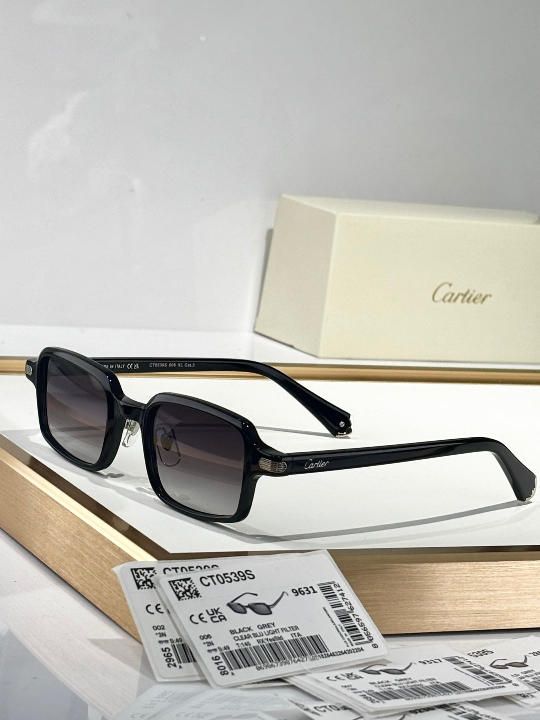 PREMIÈRE SQUARE FRAME SUNGLASSES CT0539S IN ACETATE - Yellow photochromic lenses