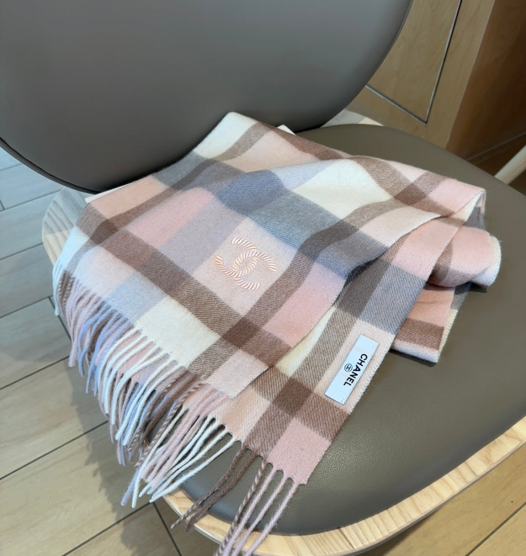 CHANEL 25S SCARF 180 IN CASHMERE 931360
