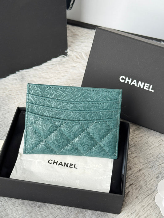 CHANEL 25S КАРДХОЛДЕР 11 У КОЛЬОРІ TROPICAL TEAL, ШКІРА CAVIAR, ЗОЛОТИСТА ФУРНІТУРА