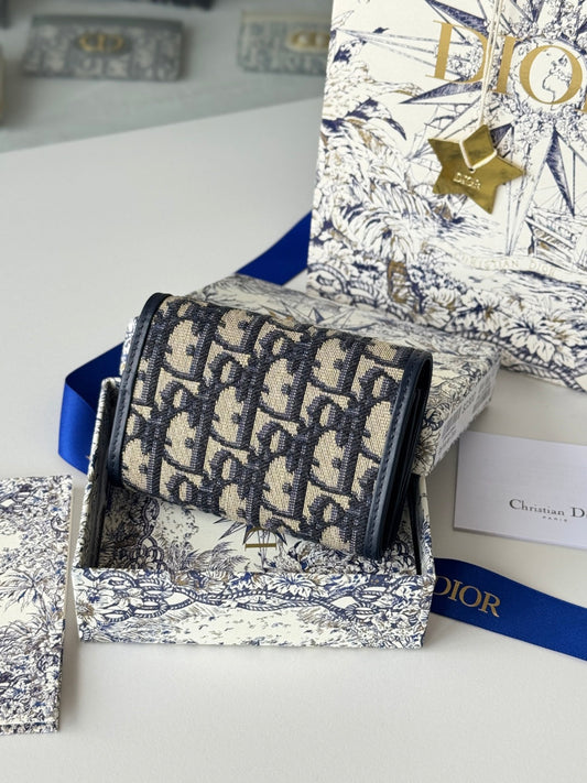 DIOR 25S CARO ВІЗИТНИЦЯ 11 З СИНЬОЇ ТЕЛЯЧОЇ ШКІРИ ТА ПОЛОТНА ЗОЛОТИСТА ФУРНІТУРА