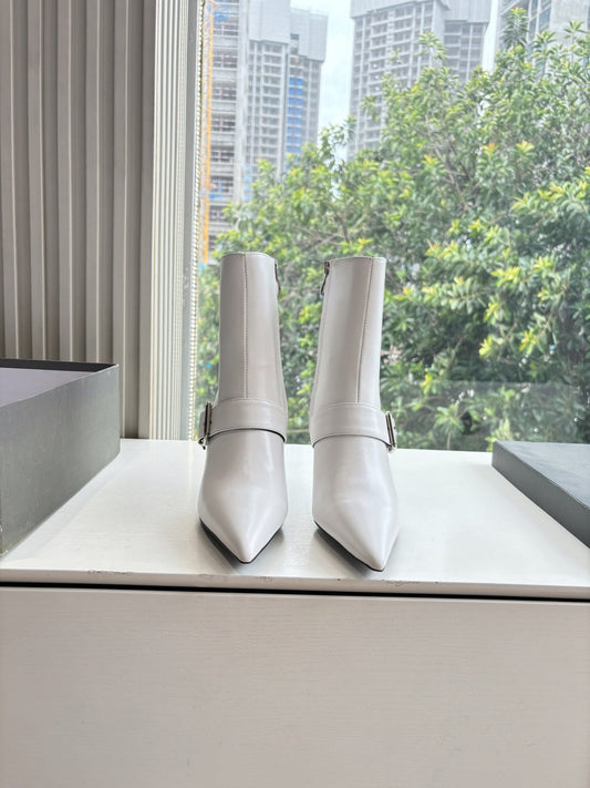 BALENCIAGA 25S ANKLE BOOTS WITH ZIPPER IN WHITE COW LEATHER SILVER HARDWARE - 34