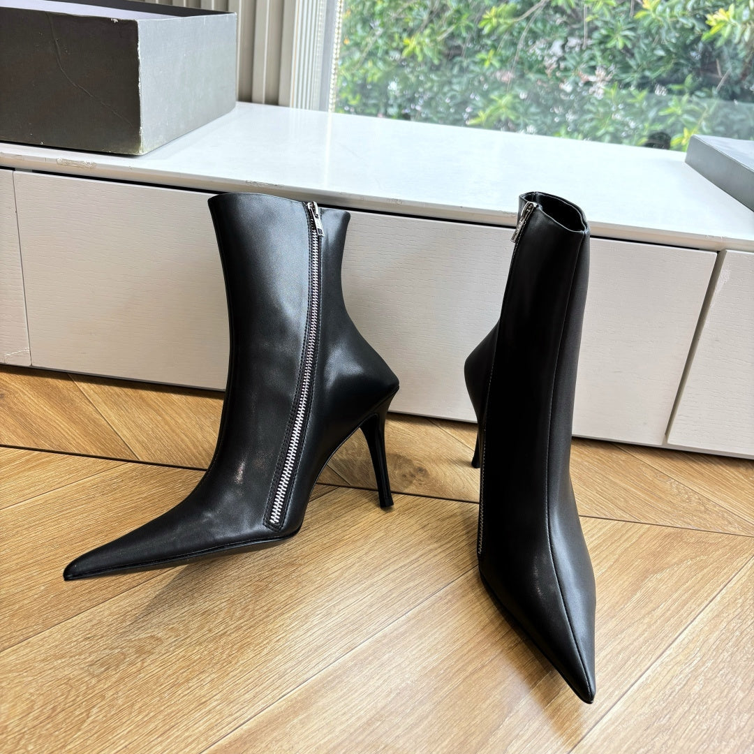 BALENCIAGA 25S ANKLE BOOTS WITH ZIPPER IN BLACK COW LEATHER - 34