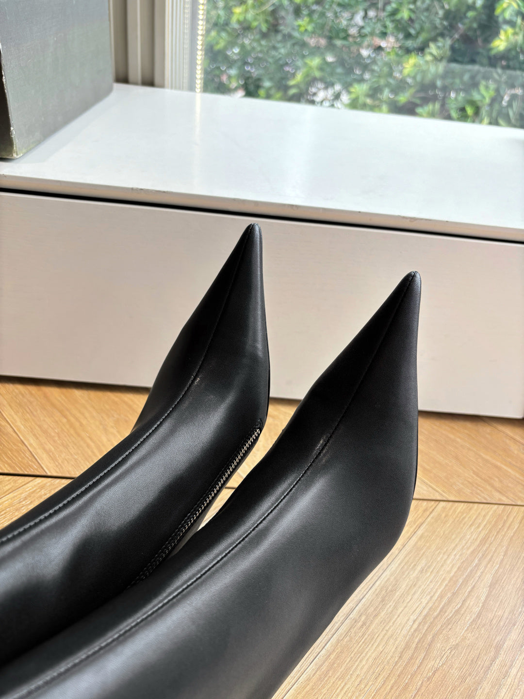 BALENCIAGA 25S ANKLE BOOTS WITH ZIPPER IN BLACK COW LEATHER - 34