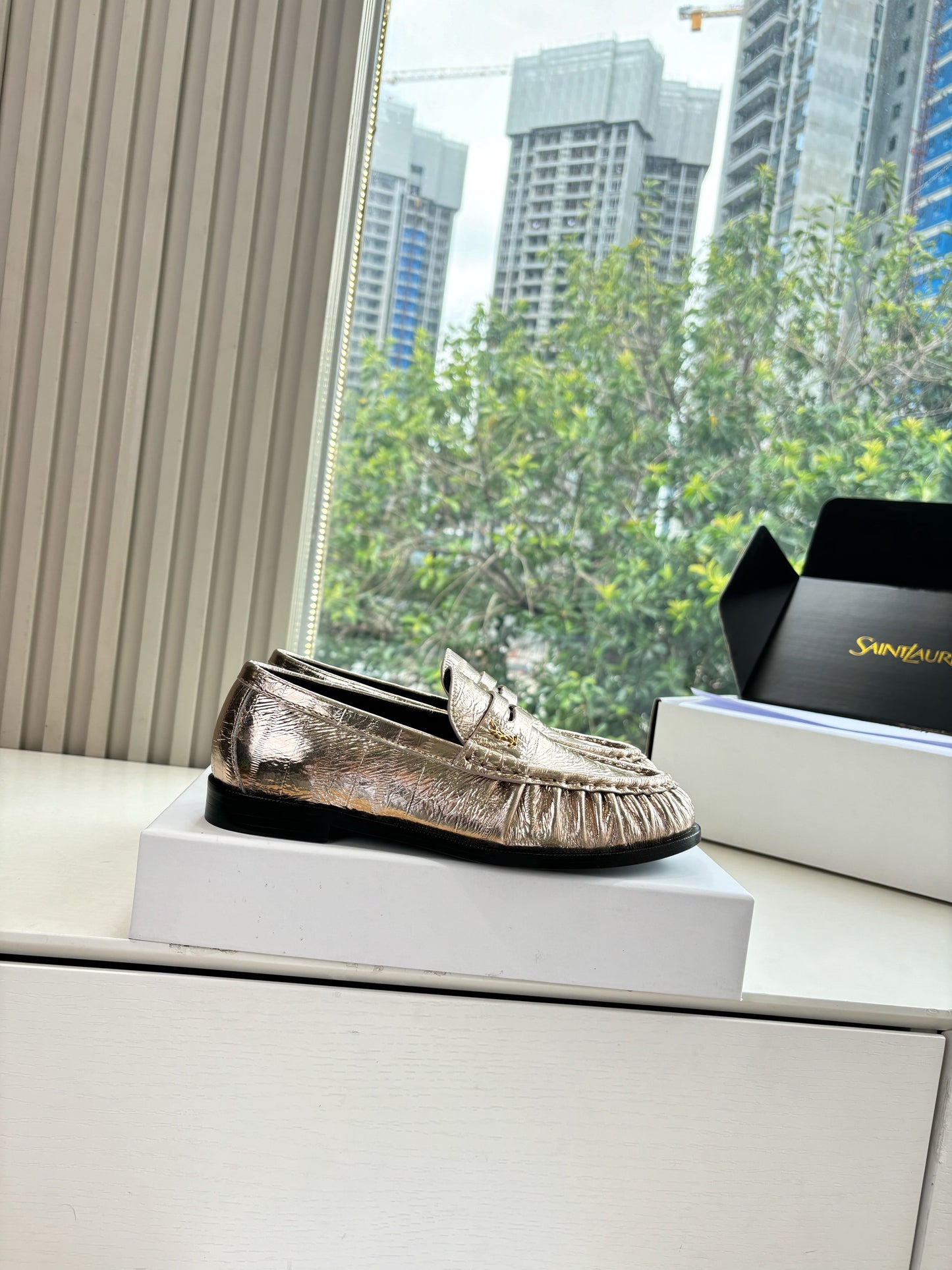 YSL 25S LOAFERS IN GOLD LAMBSKIN - 35