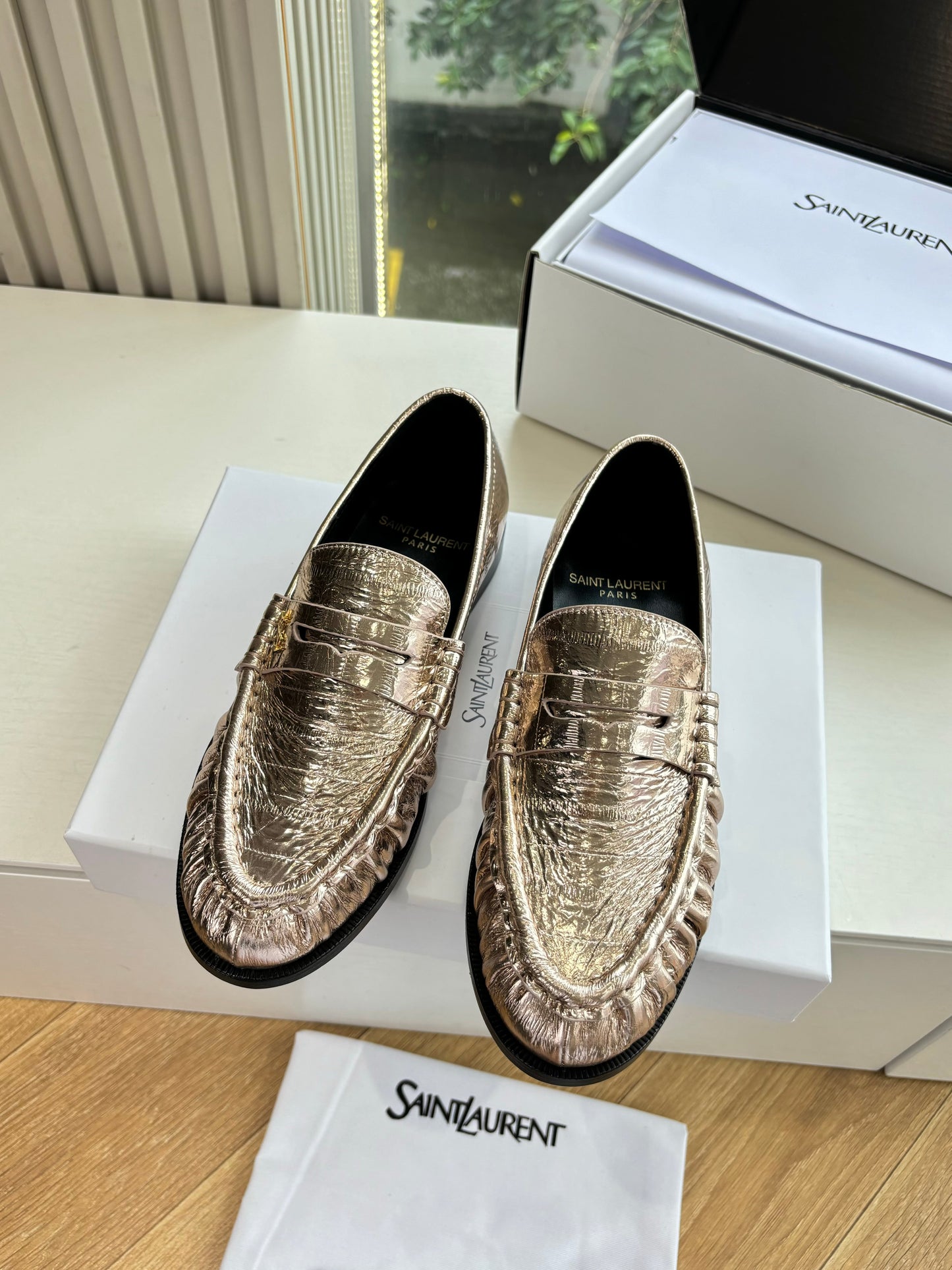YSL 25S LOAFERS IN GOLD LAMBSKIN - 35