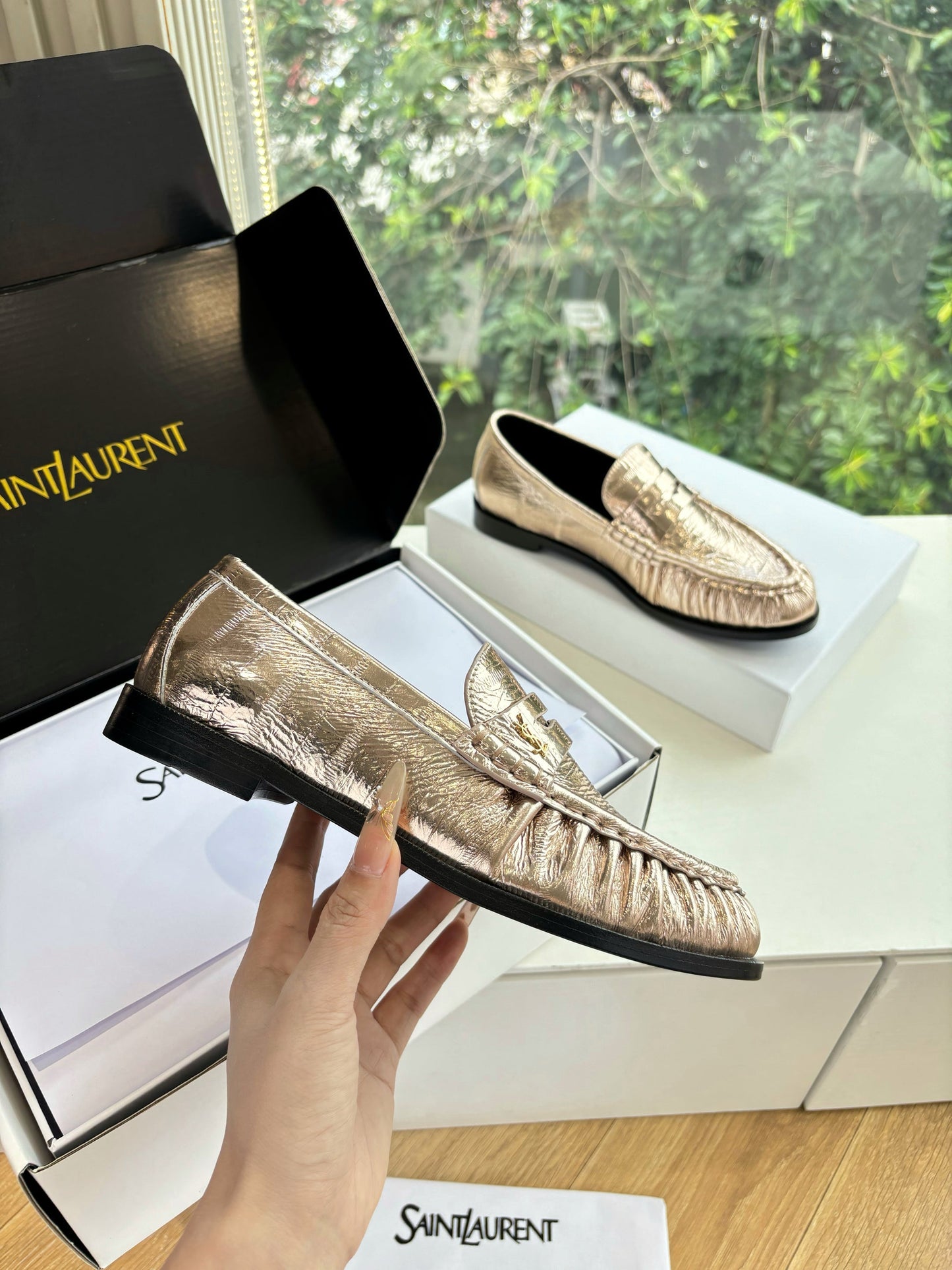 YSL 25S LOAFERS IN GOLD LAMBSKIN - 35