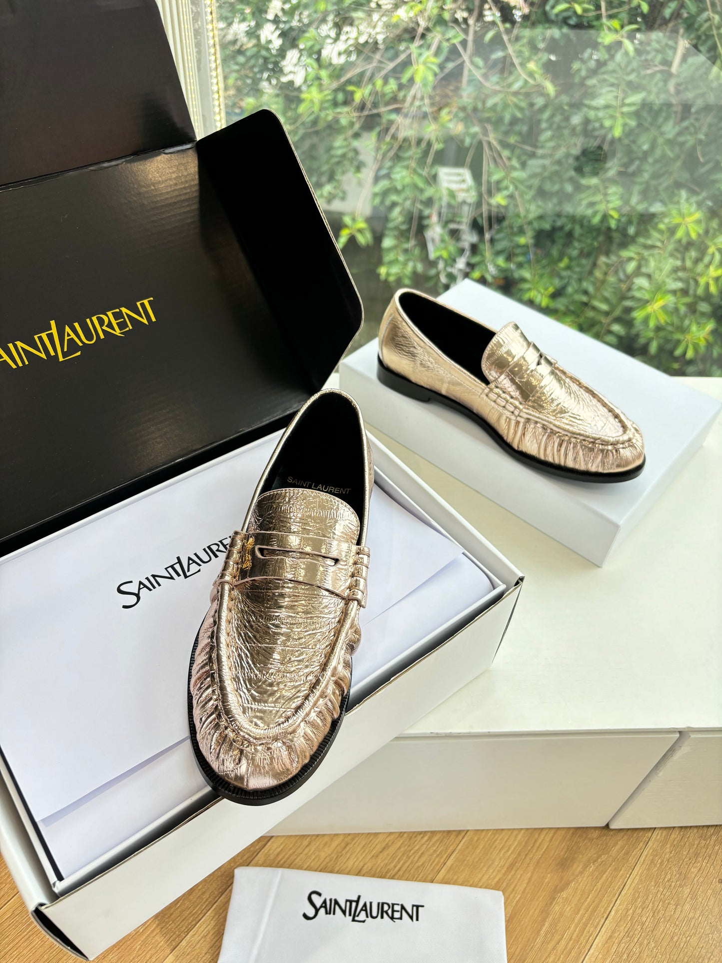 YSL 25S LOAFERS IN GOLD LAMBSKIN - 35