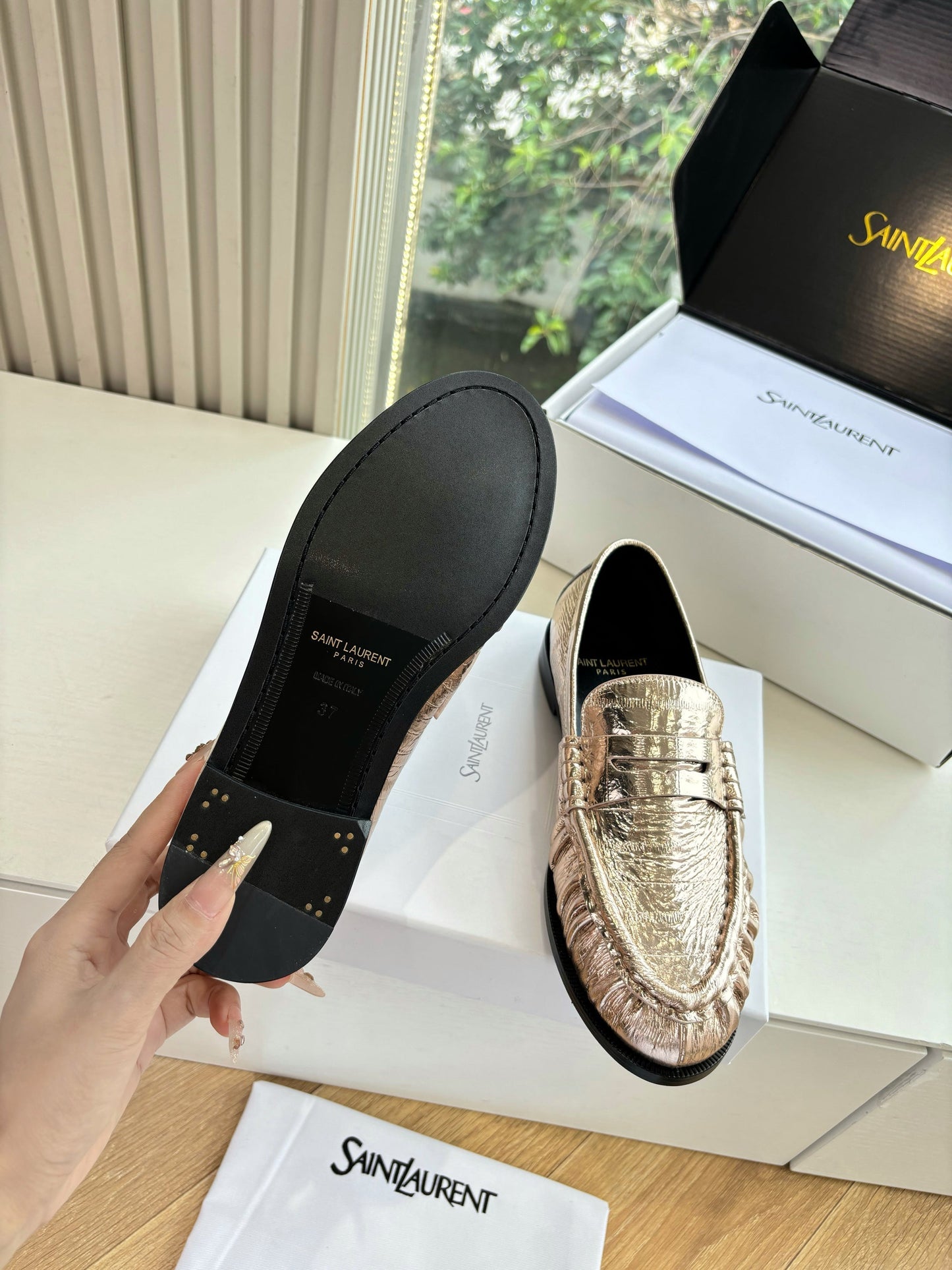 YSL 25S LOAFERS IN GOLD LAMBSKIN - 35