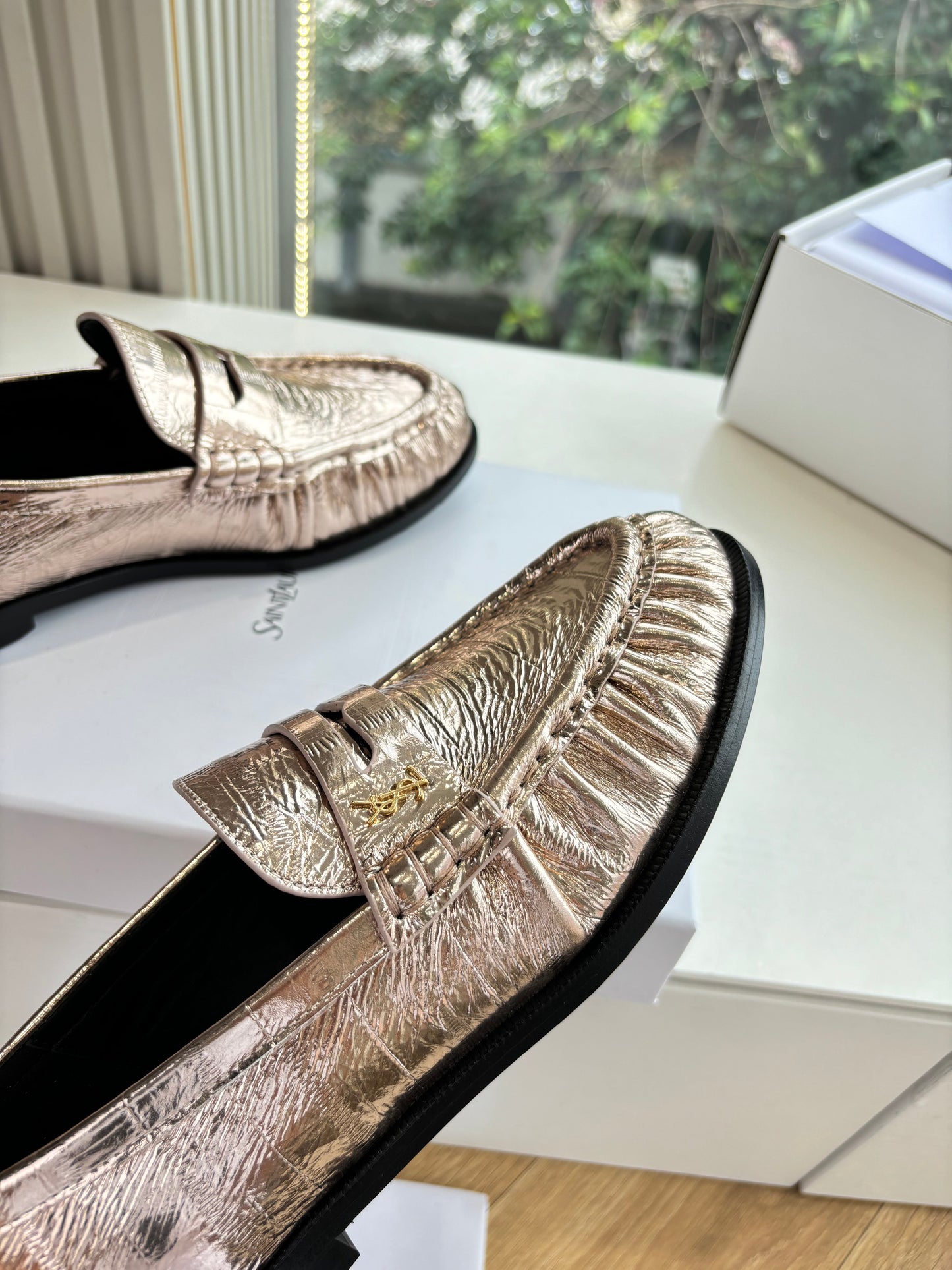 YSL 25S LOAFERS IN GOLD LAMBSKIN - 35