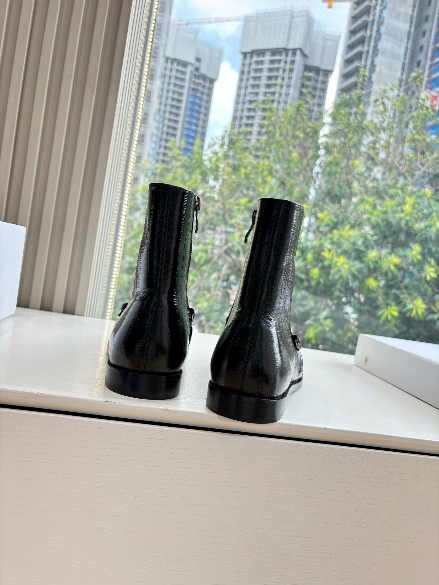 YSL 25S ANKLE FLAT BOOTS IN BLACK EMBOSSED LAMBSKIN WITH SIDE ZIPPER - 35