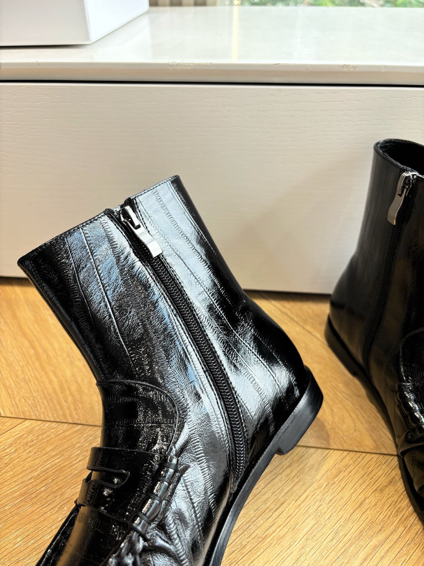 YSL 25S ANKLE FLAT BOOTS IN BLACK EMBOSSED LAMBSKIN WITH SIDE ZIPPER - 35