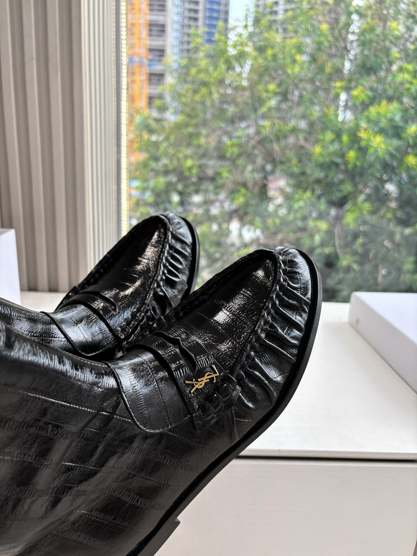 YSL 25S ANKLE FLAT BOOTS IN BLACK EMBOSSED LAMBSKIN WITH SIDE ZIPPER - 35