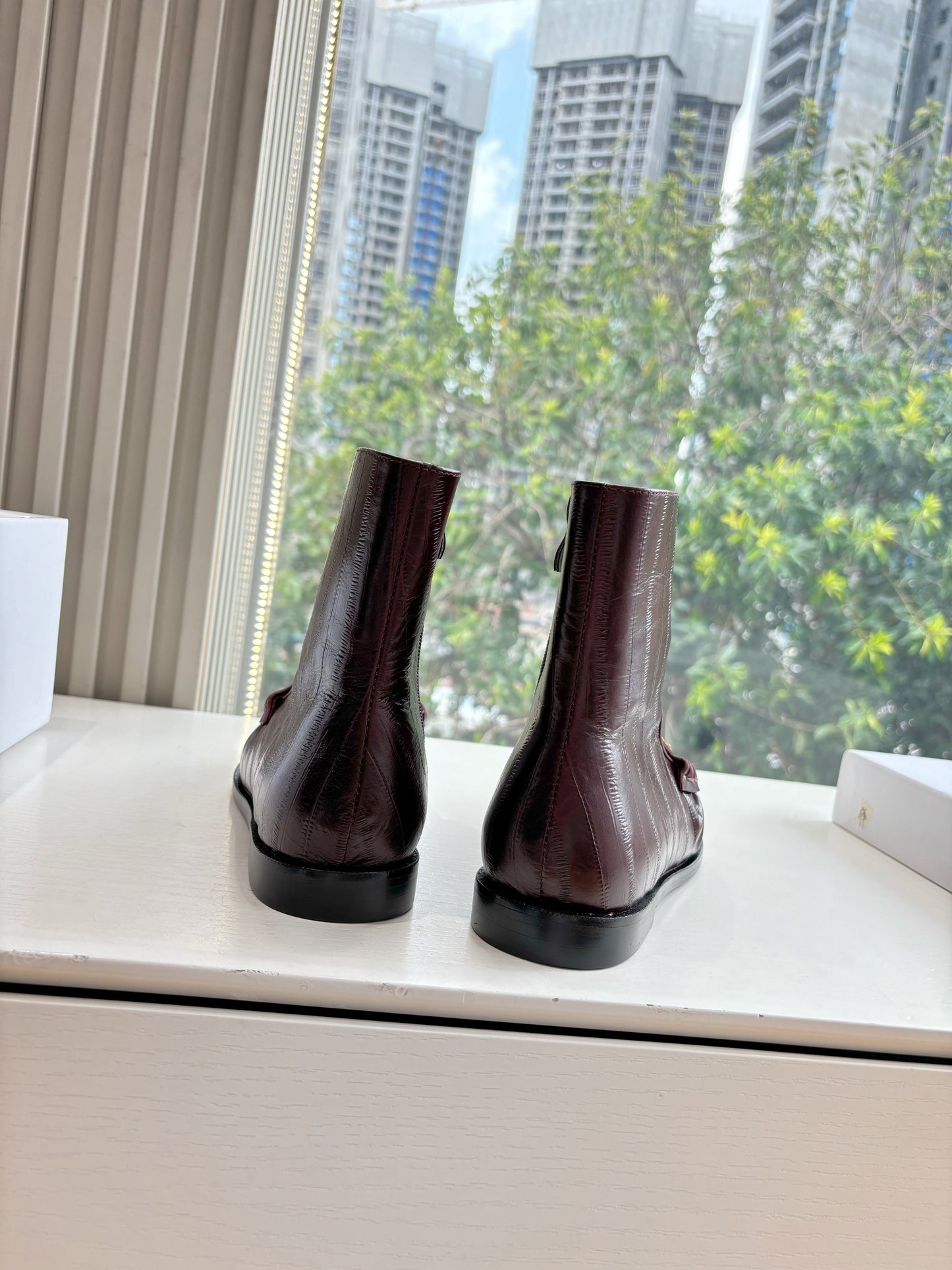 YSL 25S ANKLE FLAT BOOTS IN DEEP REDWOOD EMBOSSED LAMBSKIN WITH SIDE ZIPPER - 35