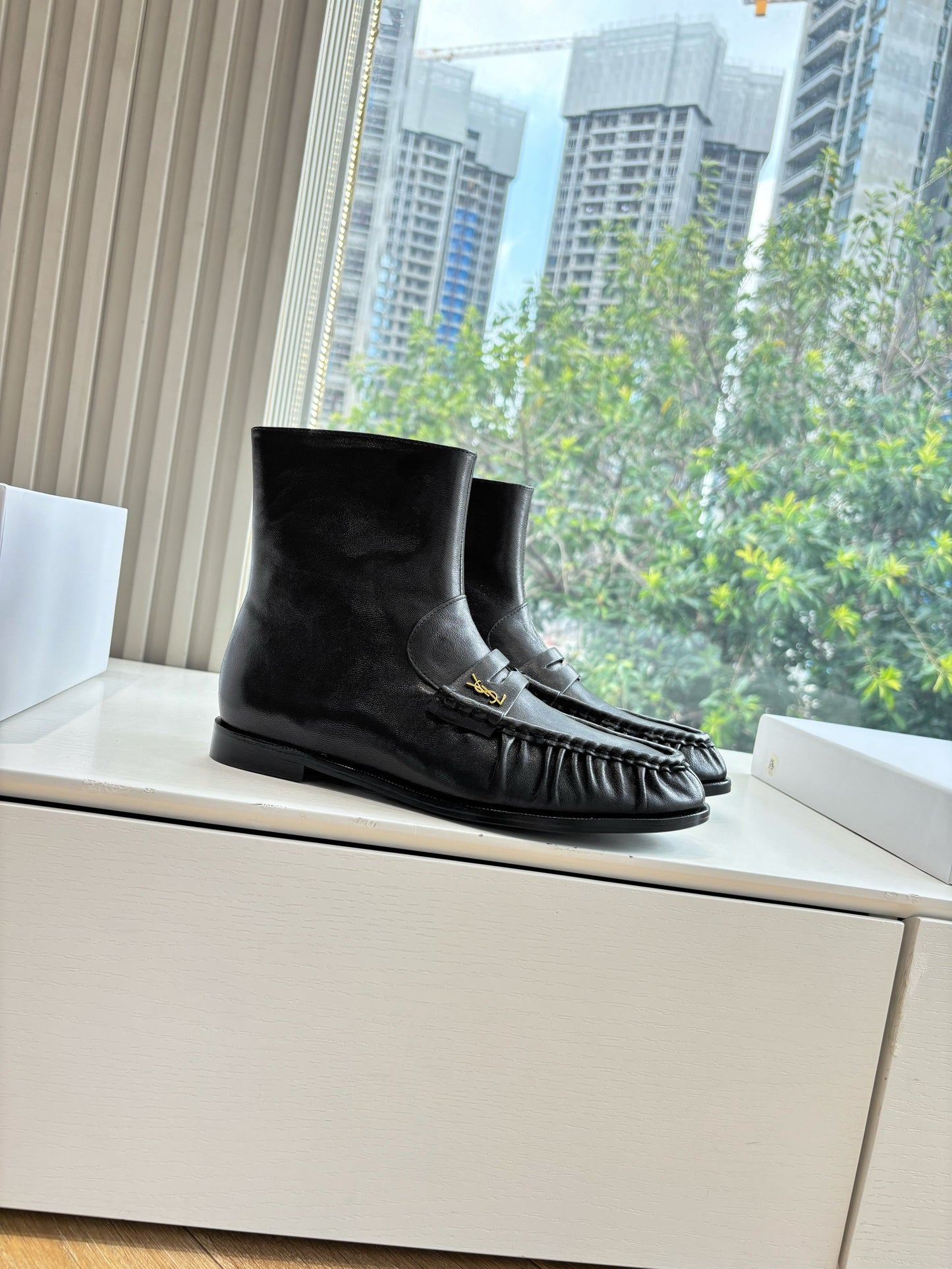 YSL 25S ANKLE FLAT BOOTS IN BLACK LAMBSKIN WITH SIDE ZIPPER - 35