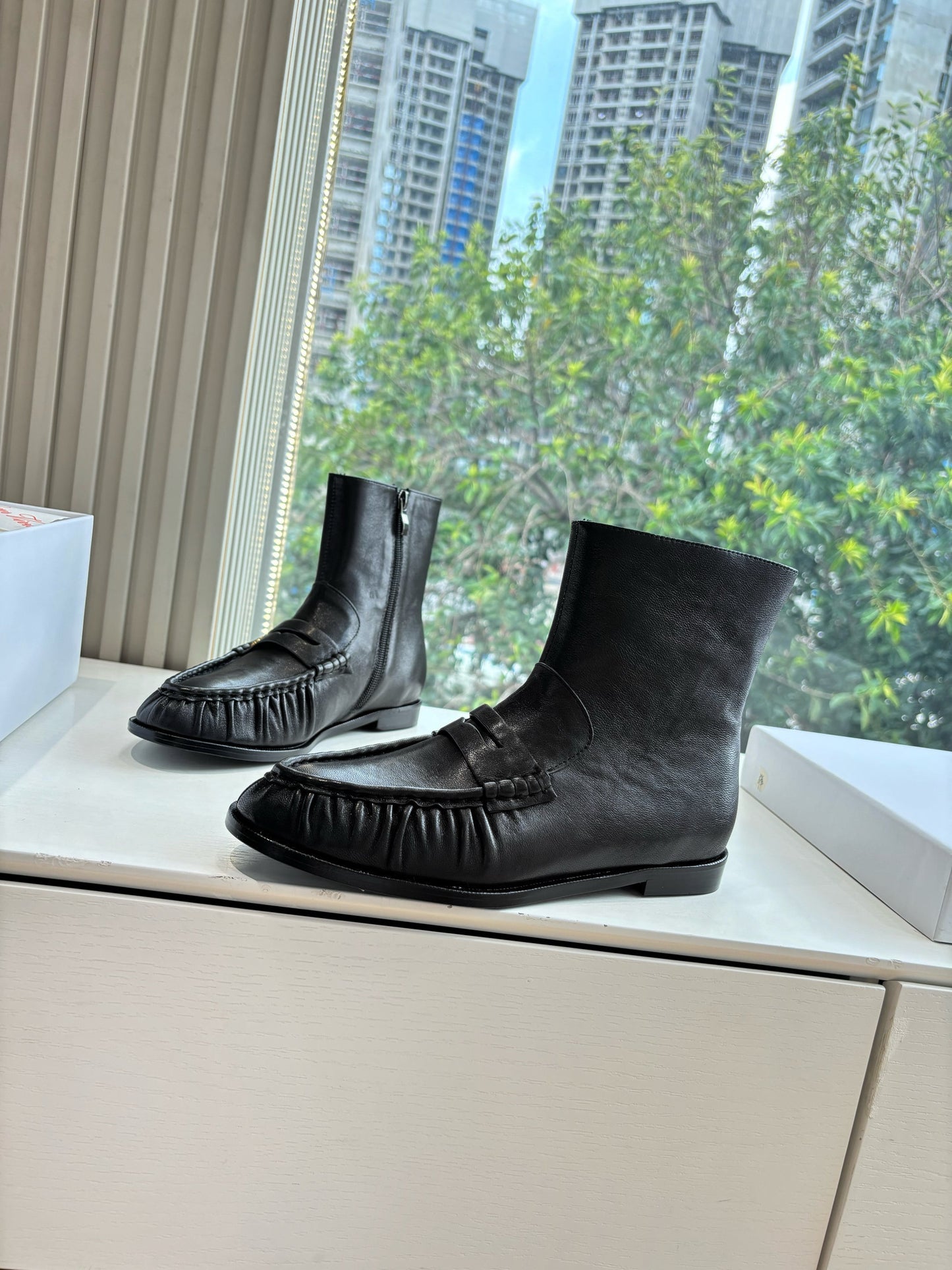 YSL 25S ANKLE FLAT BOOTS IN BLACK LAMBSKIN WITH SIDE ZIPPER - 35