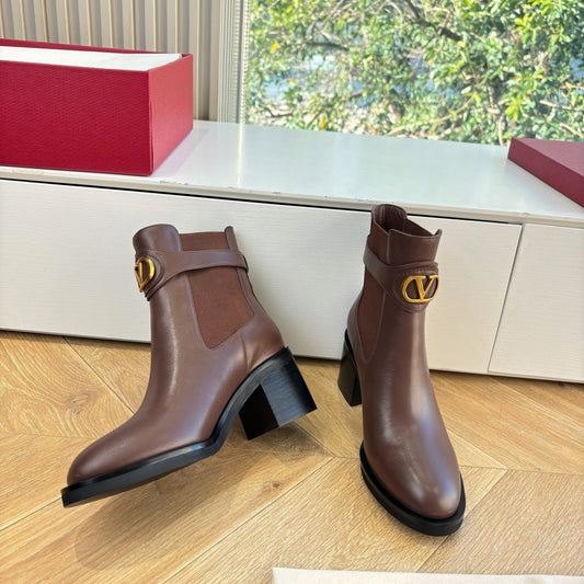 VALENTINO 25S SIGNATURE LOGO BOOTS 60 MM IN BROWN CALFSKIN WITH GOLD HARDWARE - 35