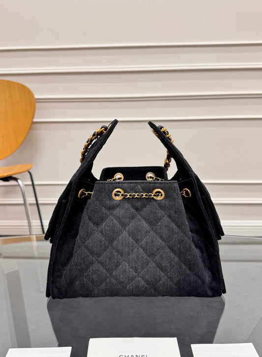СУМКА CHANEL 25S HOBO 30 З ЧОРНО-СІРОГО ДЕНІМУ ІЗ ЗОЛОТОЮ ФУРНІТУРОЮ