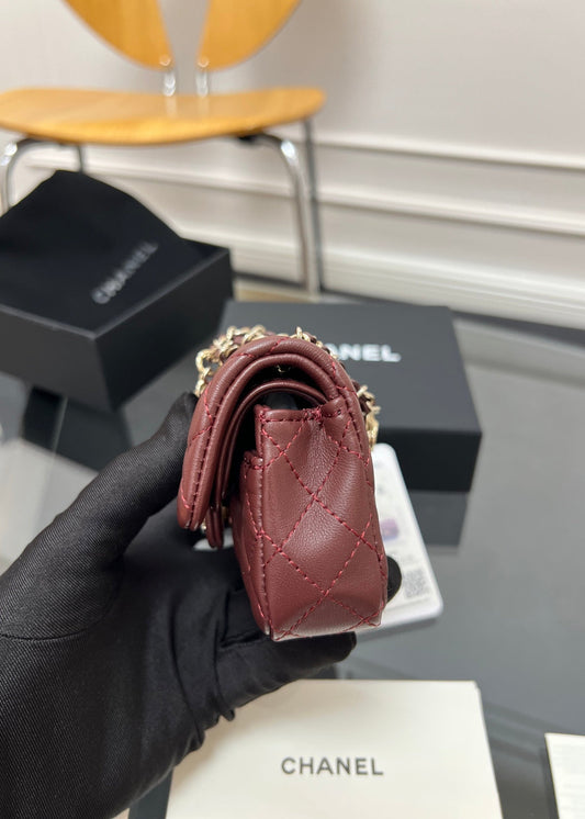 СУМКА CHANEL 25S FLAP CHARM 13 З ТЕМНО-ЧЕРВОНОЇ ОВЕЧОЇ ШКІРИ