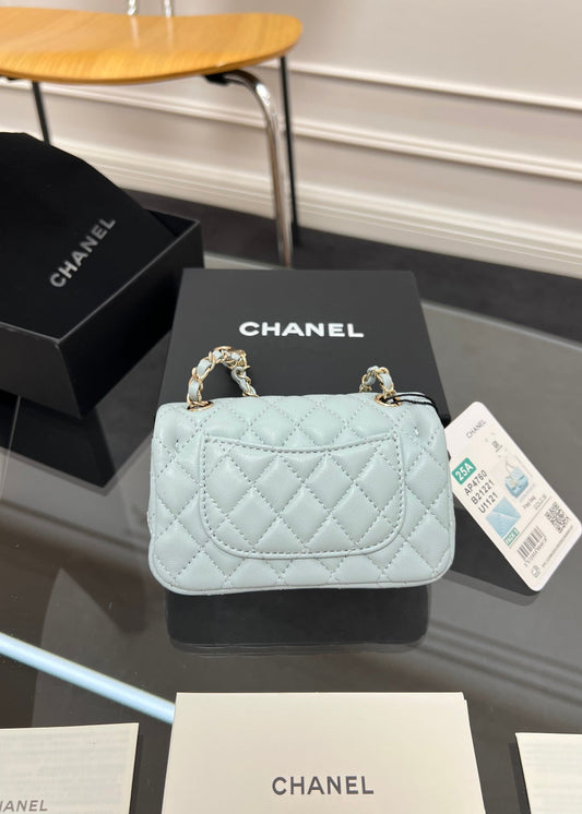 CHANEL 25S СУМКА FLAP CHARM 13 З БЛАКИТНОЇ ШКІРИ ЯГНЯТИ