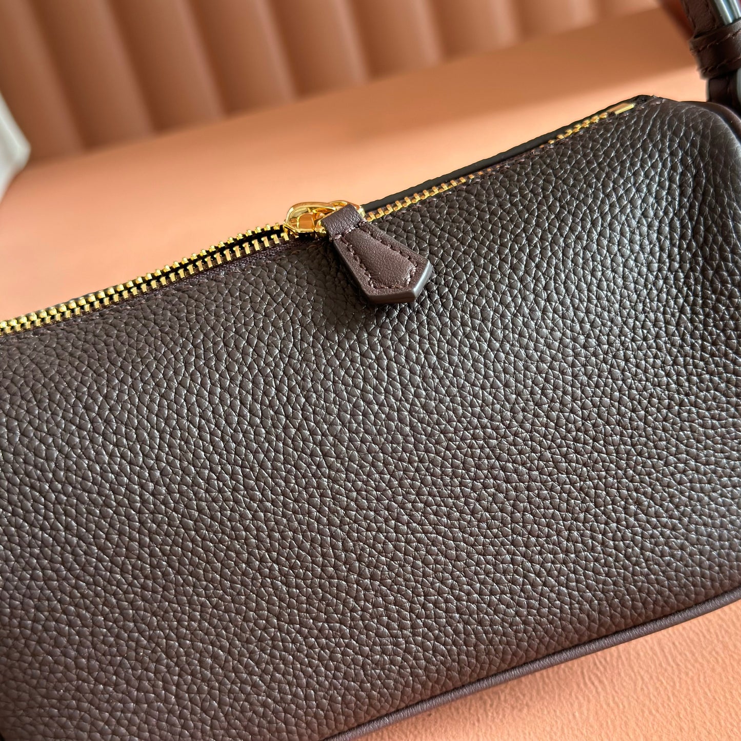 GUCCI 26S SHOULDER BAG 19 IN BLACK BROWN CALFSKIN