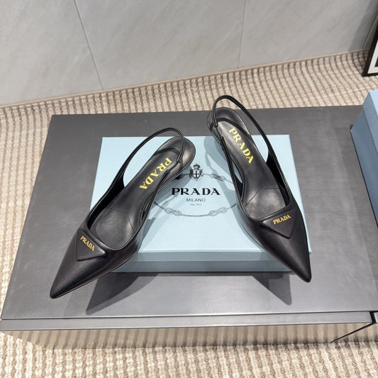 PRADA 26S ГОСТРОНОСІ ТУФЛІ-СЛІНГБЕКИ НА ВИСОКИХ ПІДБОРАХ 55 ММ З ЧОРНОЇ ОВЕЧОЇ ШКІРИ З ЛОГОТИПОМ