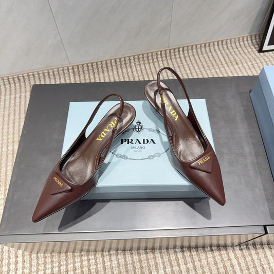 PRADA 26S ГОСТРОНОСІ ТУФЛІ-СЛІНГБЕКИ НА ВИСОКИХ ПІДБОРАХ 55 ММ З ТЕМНО-КОРИЧНЕВОЇ ОВЕЧОЇ ШКІРИ З ЛОГОТИПОМ
