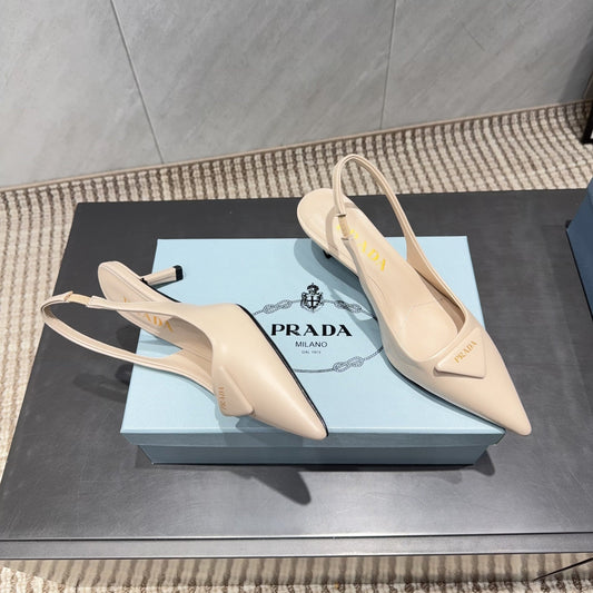 PRADA 26S ГОСТРОНОСІ ТУФЛІ-СЛІНГБЕКИ НА ПІДБОРАХ 55 ММ З НУДОВОЇ ОВЕЧОЇ ШКІРИ З ЛОГОТИПОМ