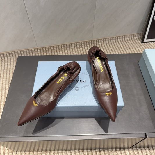 Туфлі-човники PRADA 26S З ЗАГОСТРЕНИМ НОСКОМ 55 ММ З ОВЧИНИ ШОКОЛАДНОГО КОЛЬОРУ
