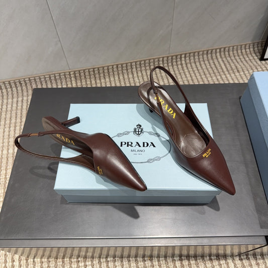 Високі туфлі-слінгбеки PRADA 26S із загостреним носком, 55 мм, з темно-коричневої овчини