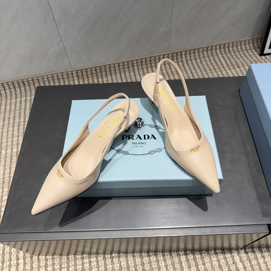 Високі туфлі-слінгбеки PRADA 26S із загостреним носком, 55 мм, тілесного кольору, з овчини
