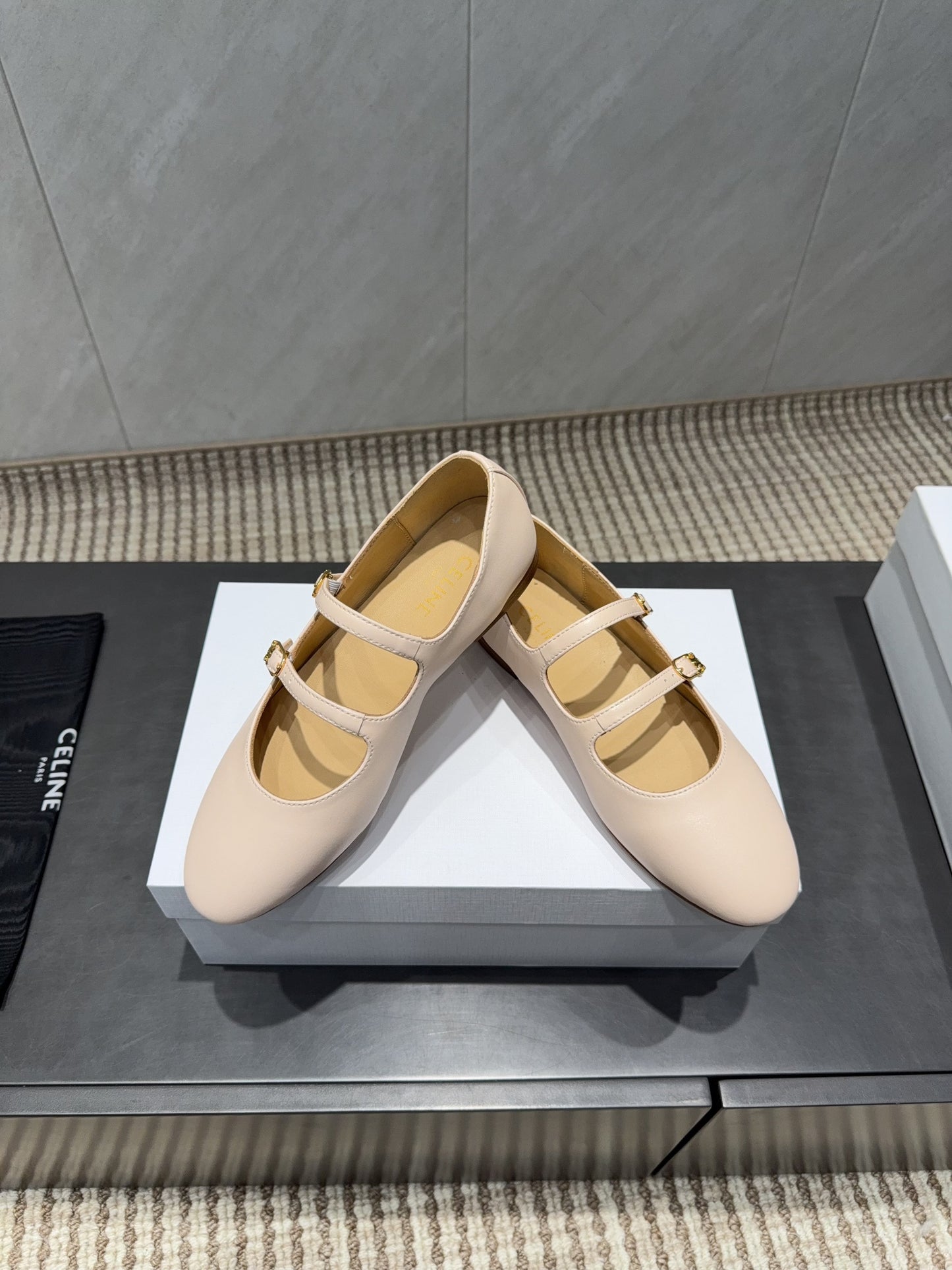 CELINE 26S BALLET FLATS IN BEIGE CALFSKIN