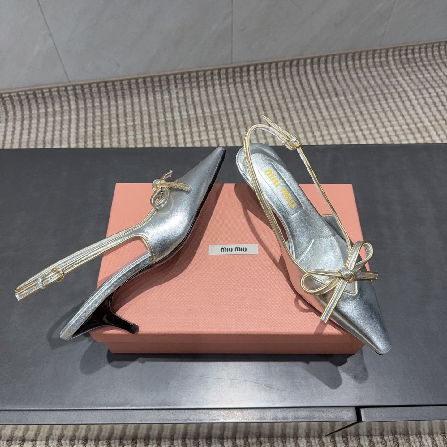 MIUMIU 26S SLINGBACK 55MM IN SILVER CALFSKIN WITH BOW