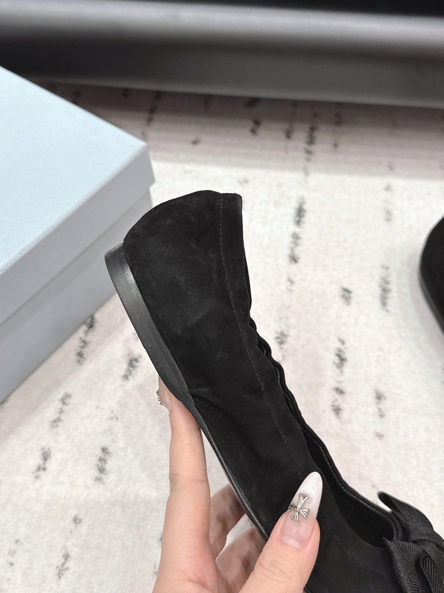 БАЛЕТКИ PRADA 26S З КРУГЛИМ НОСОМ І БАНТОМ З ЧОРНОЇ ЗАМШІ