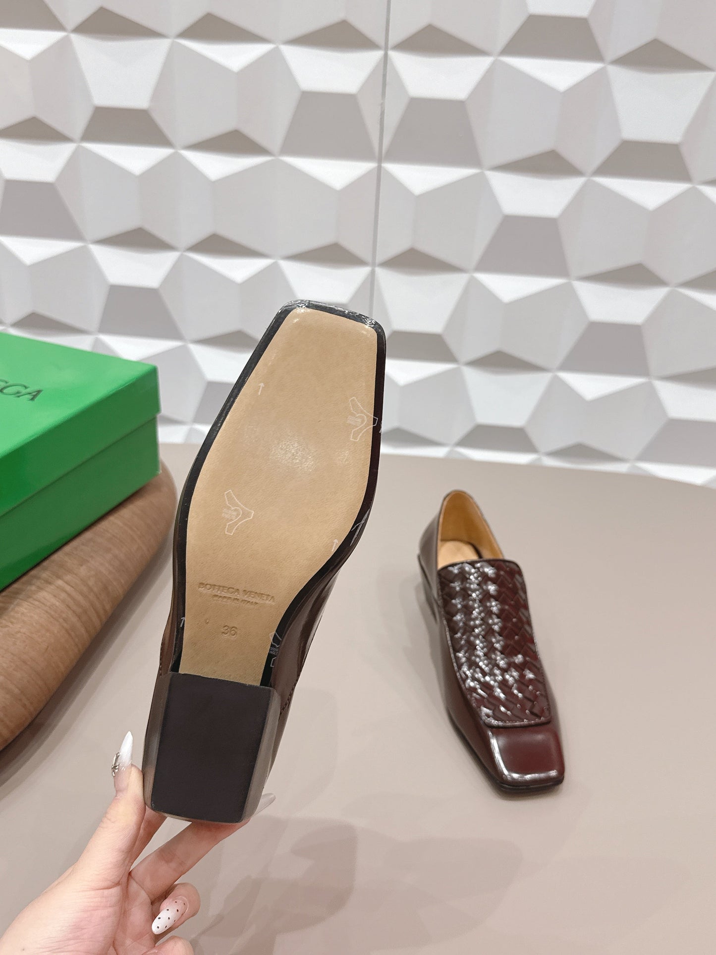 BOTTEGA VENETA 26S VENTURA LOAFERS 40 MM IN BROWN INTRECCIATO CALFSKIN