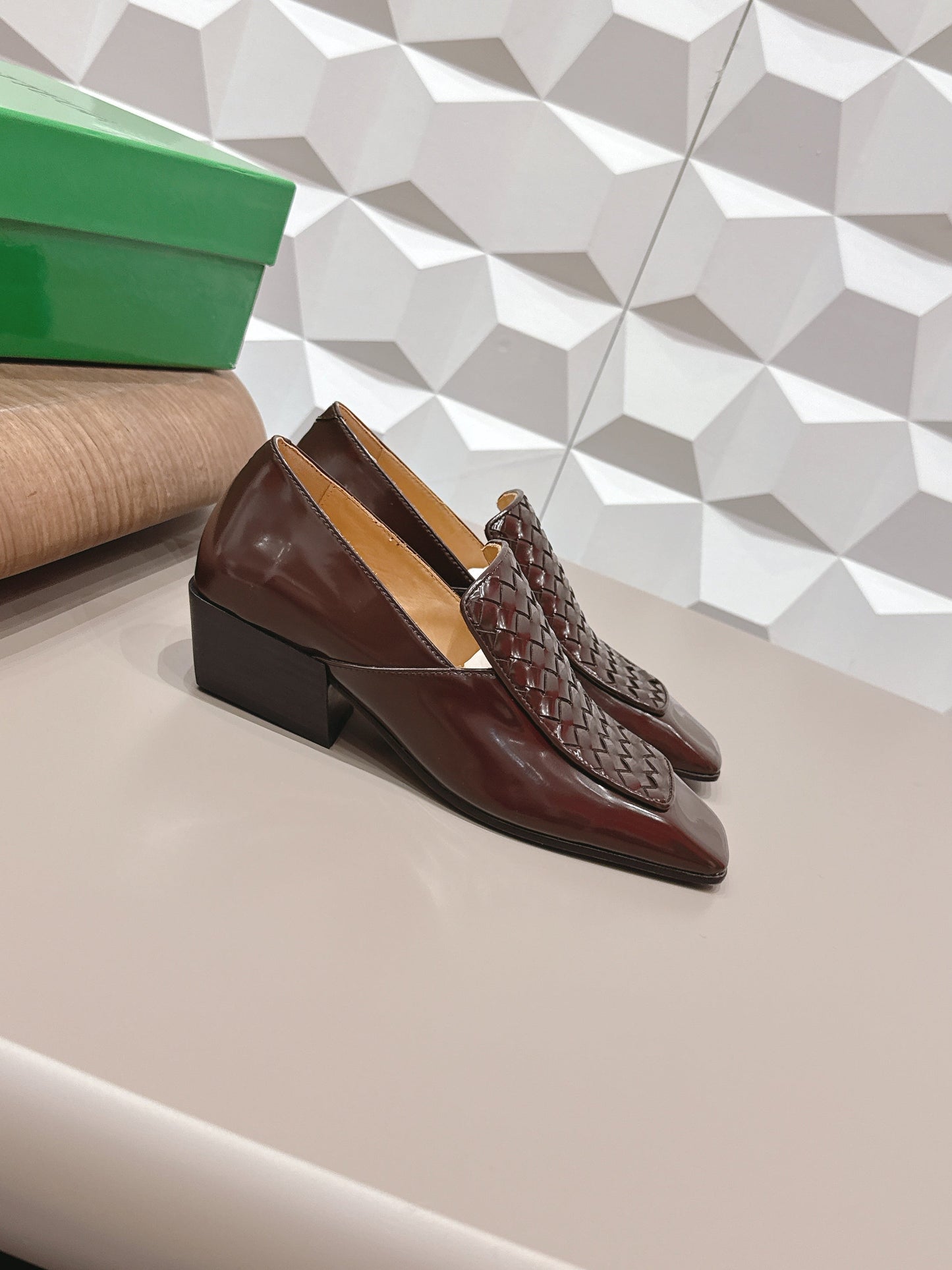BOTTEGA VENETA 26S VENTURA LOAFERS 40 MM IN BROWN INTRECCIATO CALFSKIN