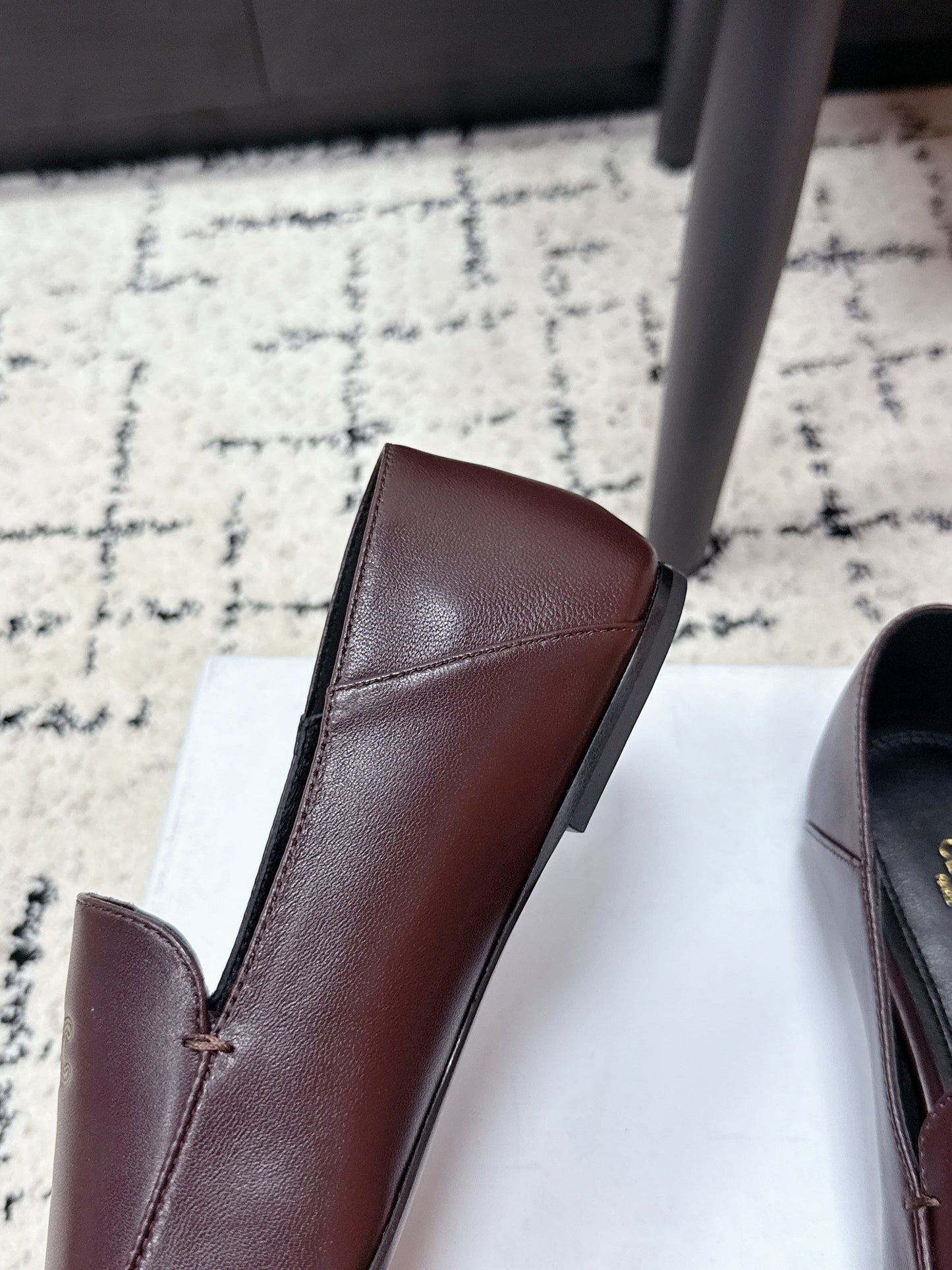 CELINE 26S AURA TRIOMPHE LOAFERS IN BURGUNDY BROWN LAMBSKIN