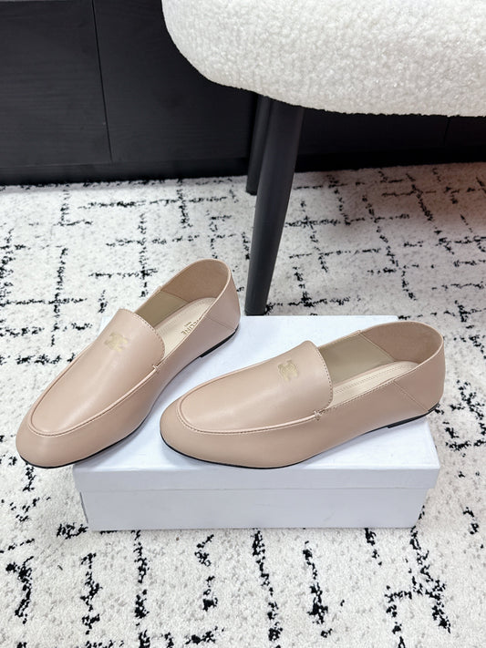 ЛОФЕРИ CELINE 26S AURA TRIOMPHE ЗІ ШКІРИ ЯГНЯТИ БЕЖЕВОГО КОЛЬОРУ