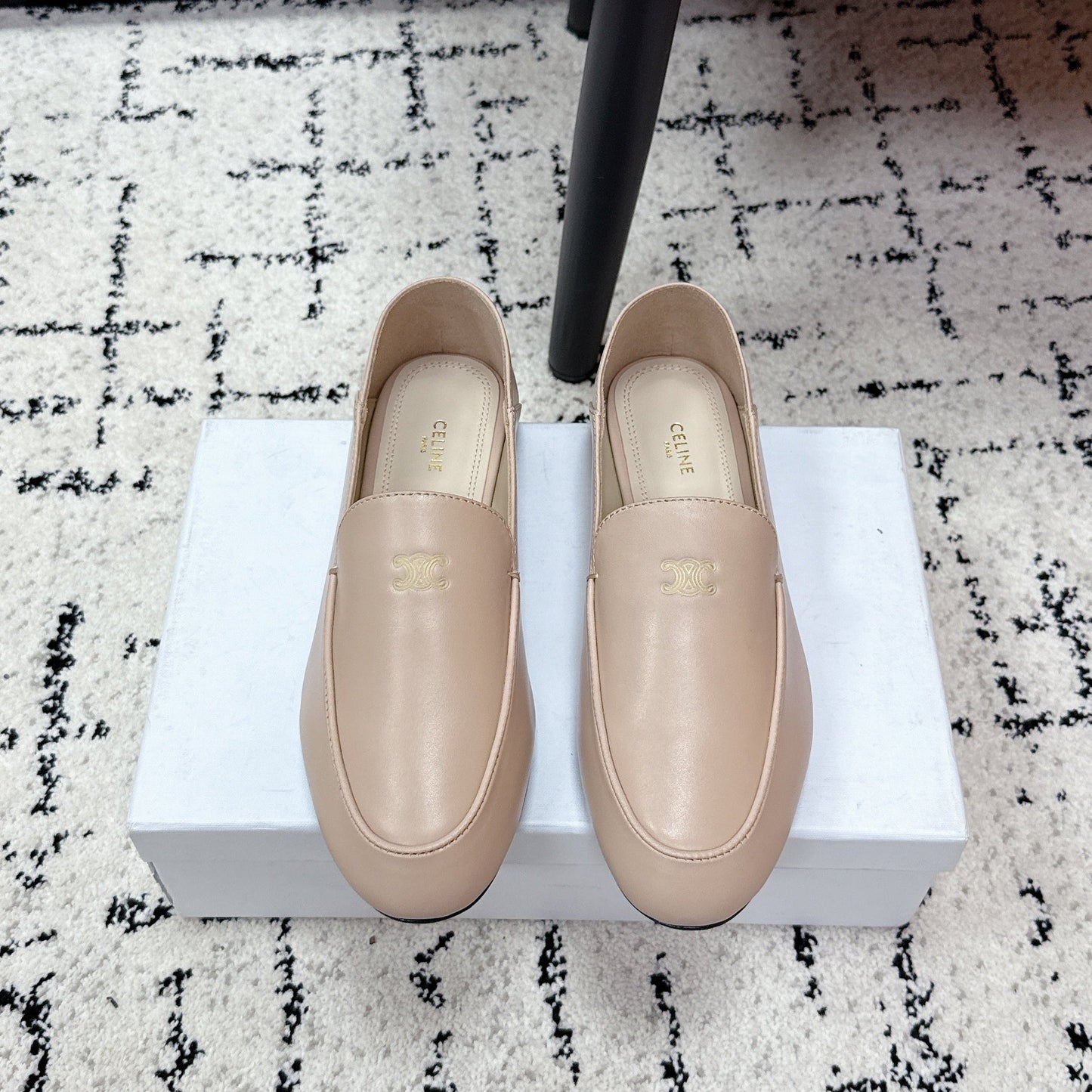 CELINE 26S AURA TRIOMPHE LOAFERS IN BEIGE LAMBSKIN