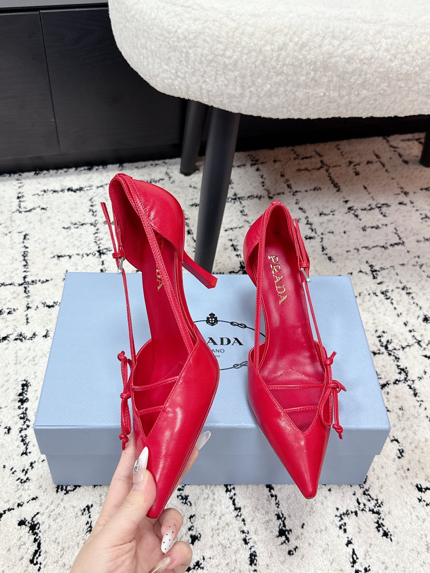 PRADA 26S POINTED-TOE HIGH HEELS 75MM IN DARK RED PATENT CALFSKIN WITH BOW