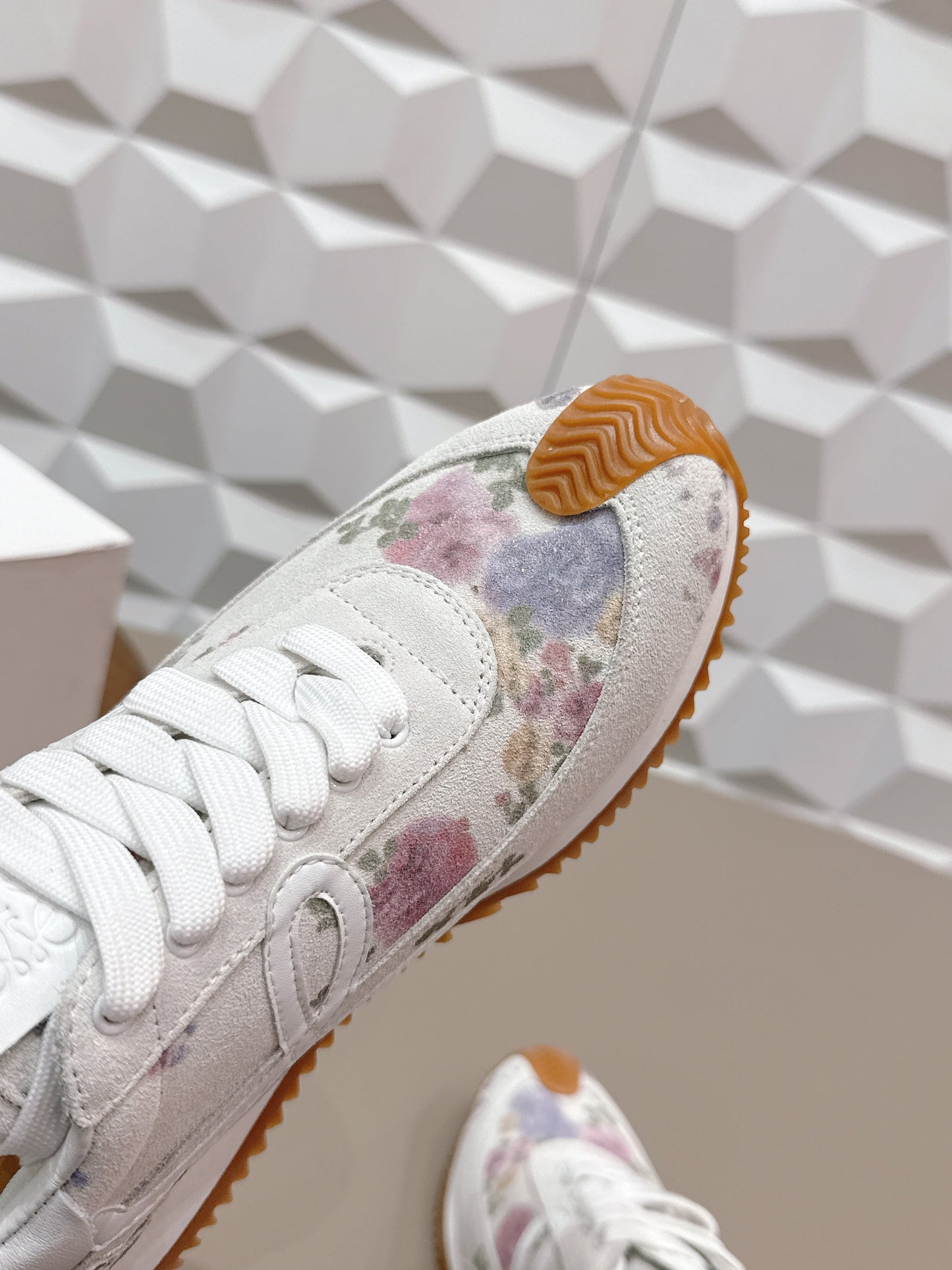 LOEWE 26S FLOW RUNNER SNEAKER IN WHITE FLORAL PATTERN SUEDE AND CALFSKIN