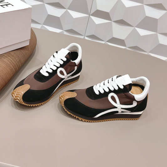 Кросівки LOEWE 26S FLOW RUNNER зі замші чорного та темно-коричневого кольорів і білої телячої шкіри