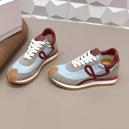 КРОСІВКИ LOEWE 26S FLOW RUNNER ІЗ ЗАМШІ СІРОГО ТА СИНЬОГО КОЛЬОРІВ ТА ТЕЛЯЧОЇ ШКІРИ ТЕМНО-ЧЕРВОНОГО КОЛЬОРУ