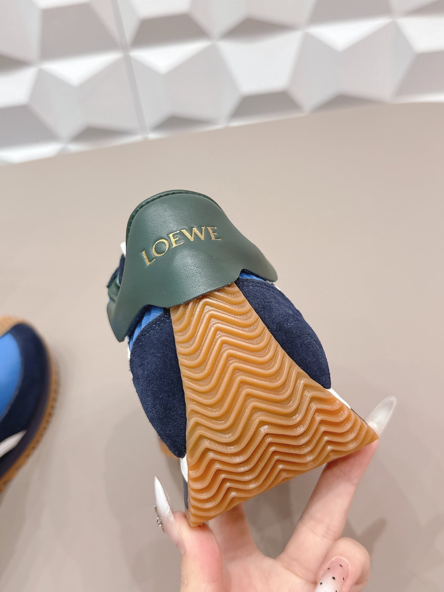 LOEWE 26S КРОСІВКИ FLOW RUNNER З СИНЬОЇ ЗАМШІ ТА ТЕЛЯЧОЇ ШКІРИ