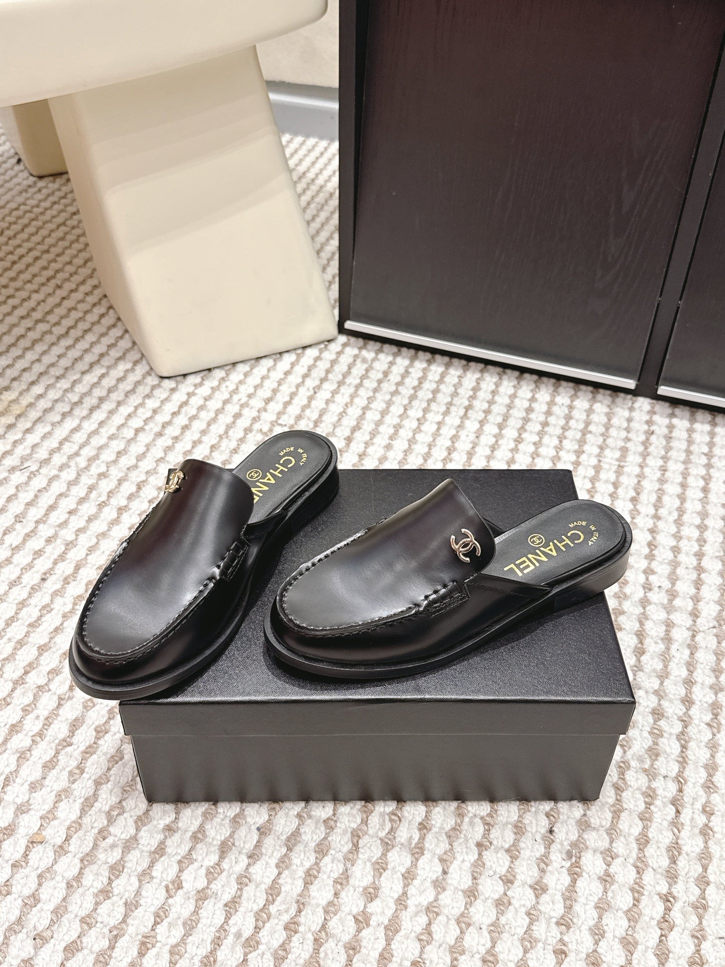 CHANEL 26S LOAFER MULES IN BLACK CALFSKIN