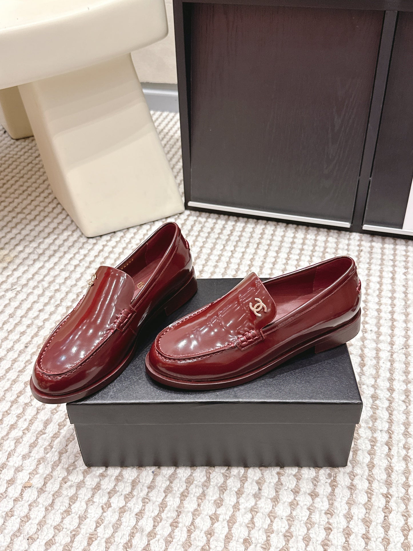 CHANEL 26S LOAFERS IN DARK RED GLOSSY CALFSKIN